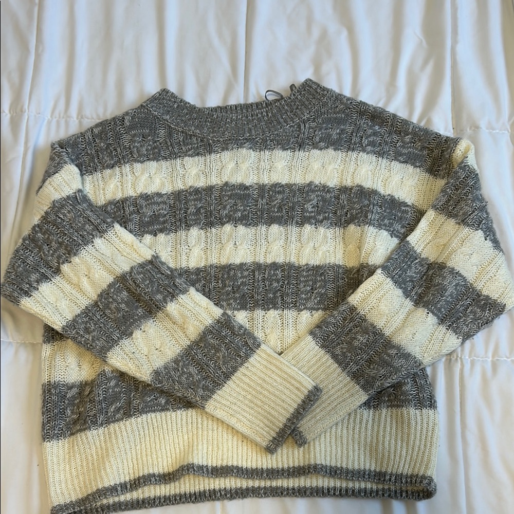 Urban Heritage Cozy Gray and Cream Striped Sweater